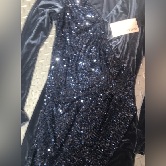 Nwt Bailey 44 sequin selby dress formal night out long sleeve revolve - Picture 8 of 9